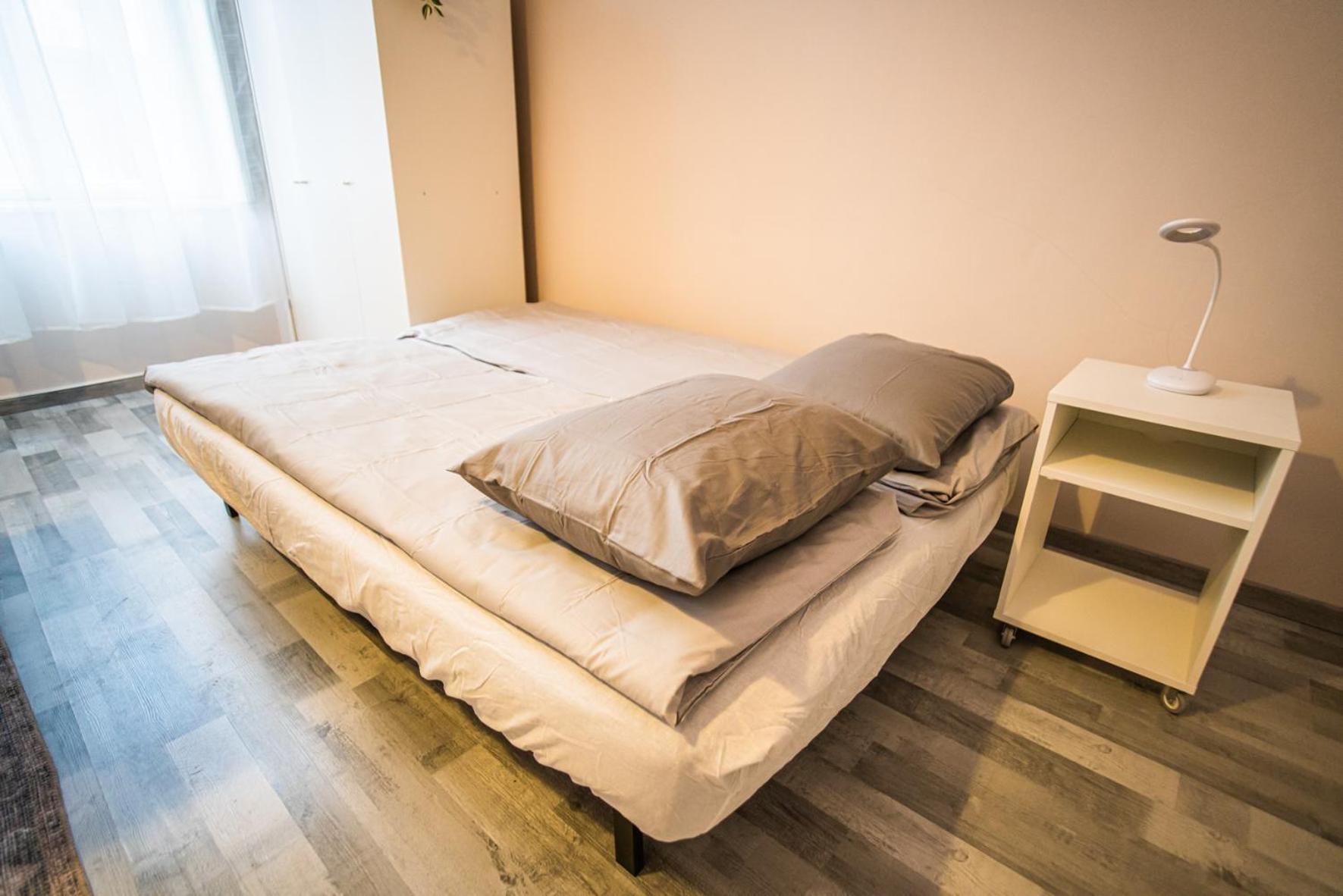 Spacious Apartment In Central Кечкемет Экстерьер фото